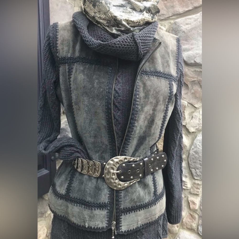 Cabela’s Suede Vest M